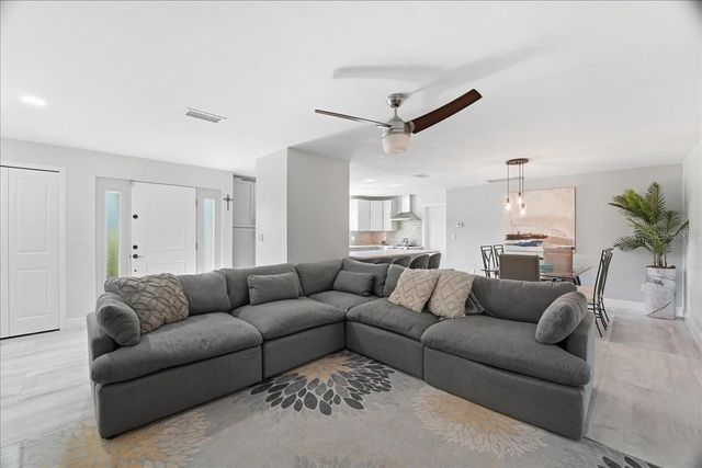 1023 EL VALLE AVENUE, Fort Myers, FL 33919