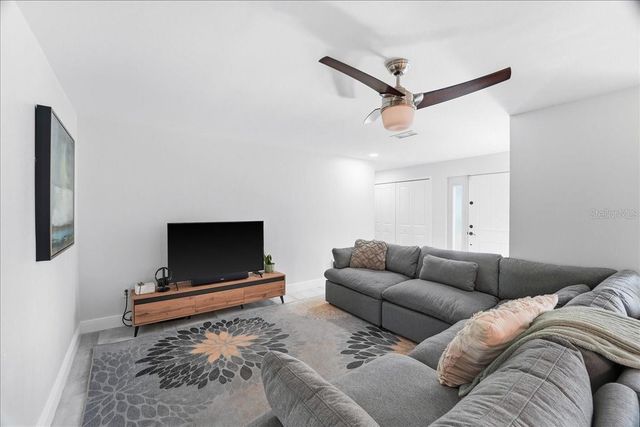 1023 EL VALLE AVENUE, Fort Myers, FL 33919