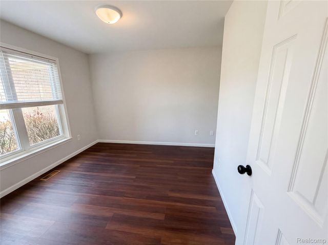 143 Easton Drive, Southfield Township, MI 48178