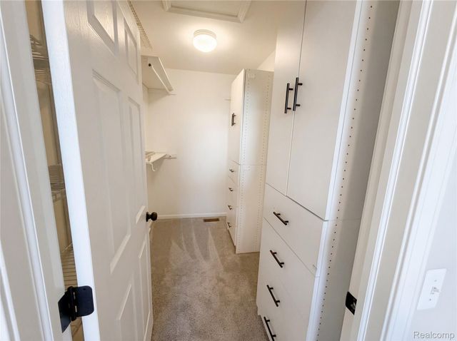 143 Easton Drive, Southfield Township, MI 48178