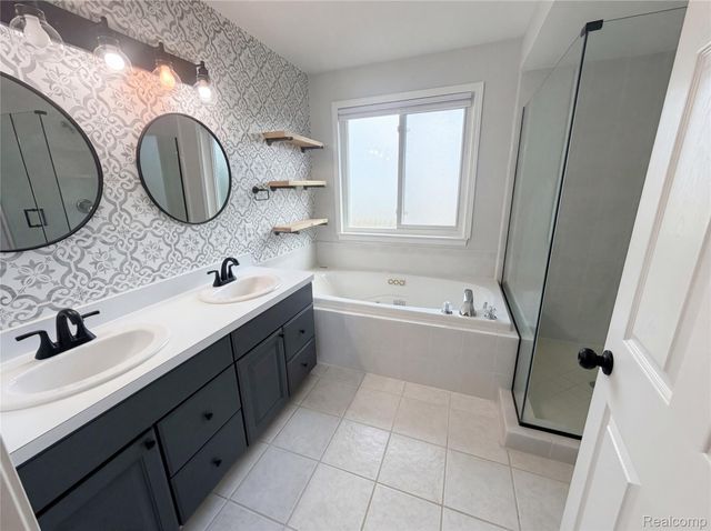 143 Easton Drive, Southfield Township, MI 48178