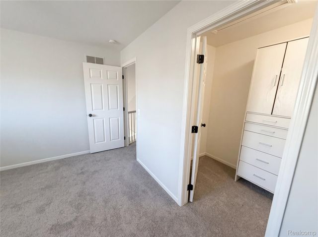 143 Easton Drive, Southfield Township, MI 48178