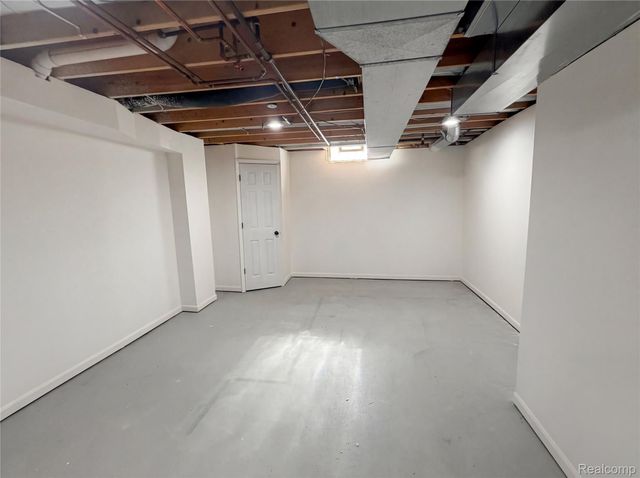 143 Easton Drive, Southfield Township, MI 48178