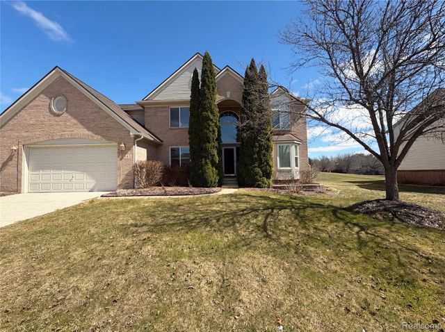 143 Easton Drive, Southfield Township, MI 48178
