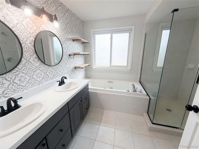 143 Easton Drive, Southfield Township, MI 48178