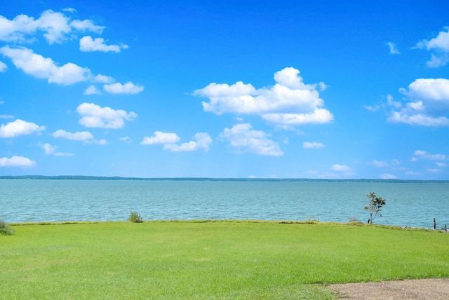 149 Bending Oaks Lane, Livingston, TX 77351