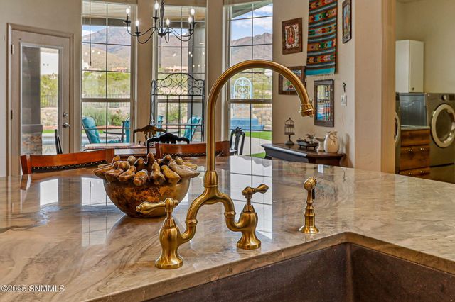 5041 Diamond Mine Road, Las Cruces, NM 88011