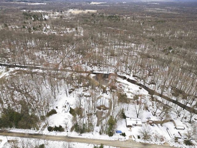 2647 W Huckleberry Road, Sanford, MI 48657
