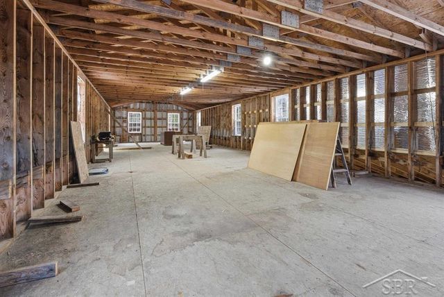 2647 W Huckleberry Road, Sanford, MI 48657