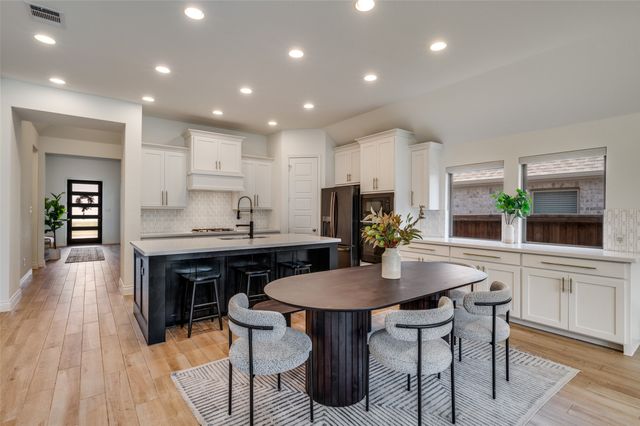 317 Foxthorne Way, Little Elm, TX 75068