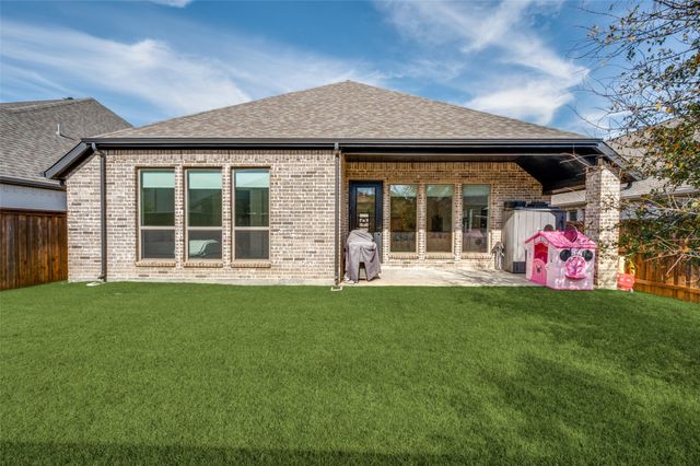 317 Foxthorne Way, Little Elm, TX 75068