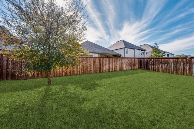 317 Foxthorne Way, Little Elm, TX 75068