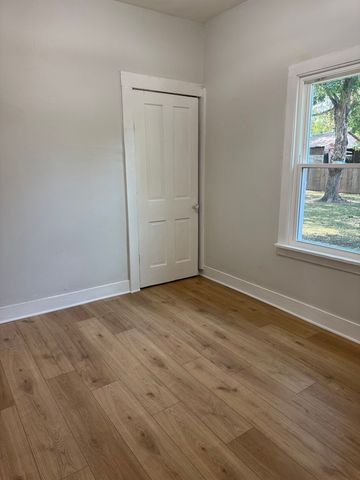 143 Morrison St Apt 1, Gallatin, TN 37066