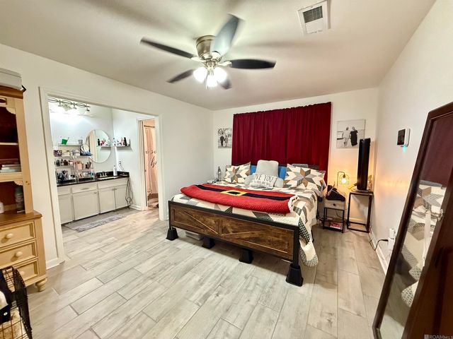 9715 Hardwood Dr, Baton Rouge, LA 70818