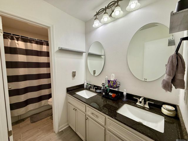 9715 Hardwood Dr, Baton Rouge, LA 70818