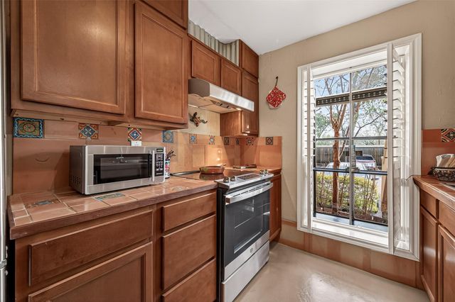 1311 Antoine Drive 223, Houston, TX 77055