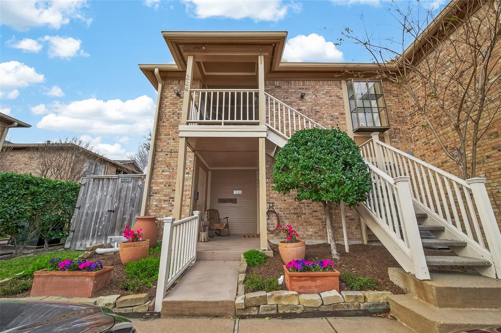 Image 1 of property listing at 1311 Antoine Drive 223, Houston, TX 77055