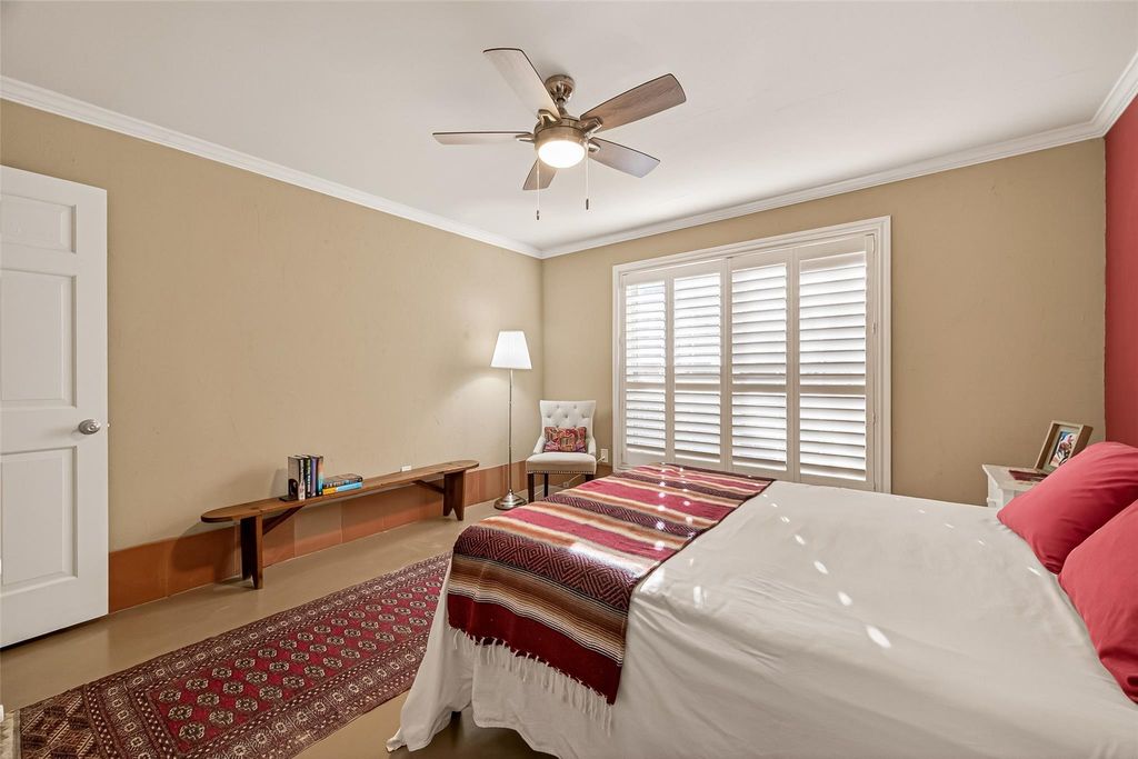 Image 21 of property listing at 1311 Antoine Drive 223, Houston, TX 77055