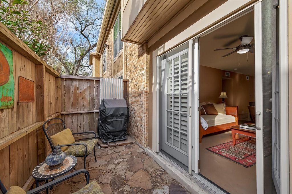 Image 27 of property listing at 1311 Antoine Drive 223, Houston, TX 77055