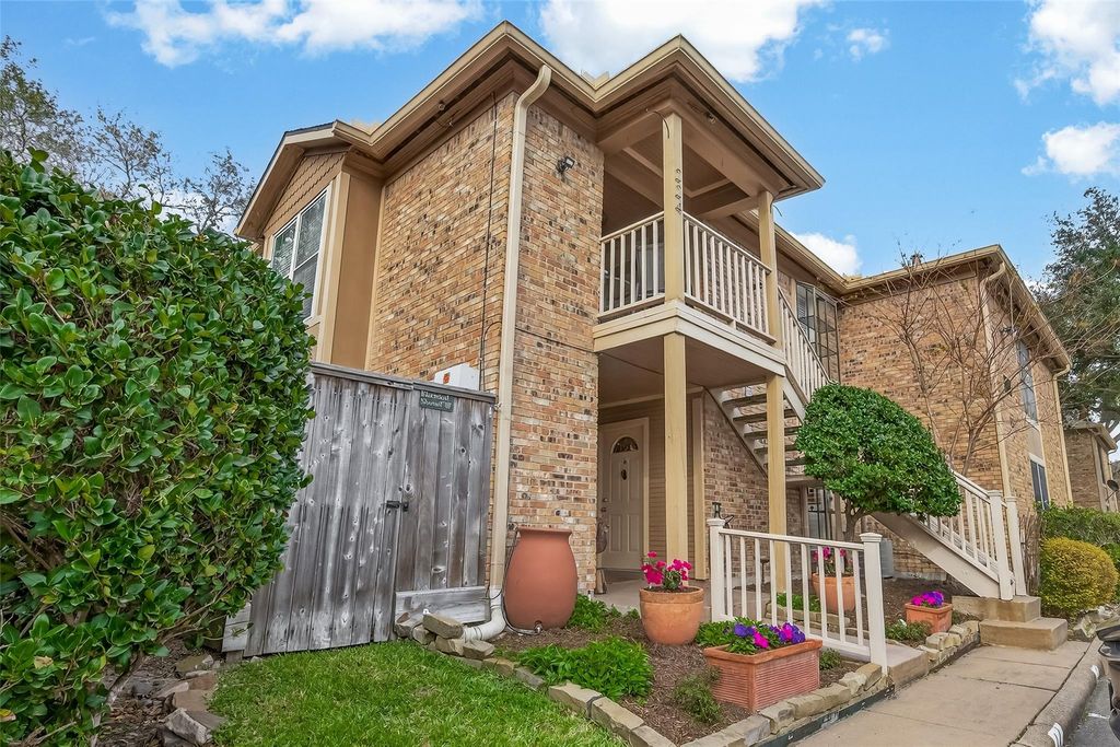 Image 31 of property listing at 1311 Antoine Drive 223, Houston, TX 77055