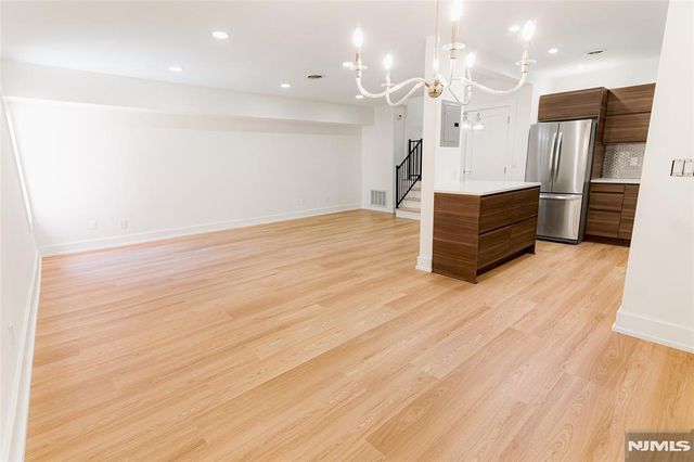29 Upper Mountain Avenue C2901, Montclair, NJ 07042