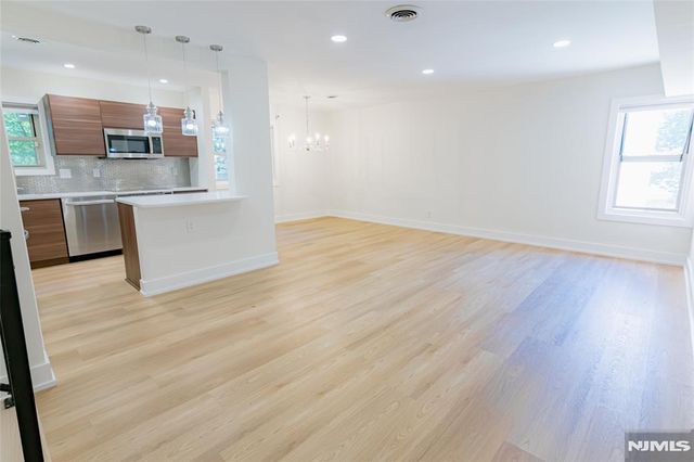 29 Upper Mountain Avenue C2901, Montclair, NJ 07042