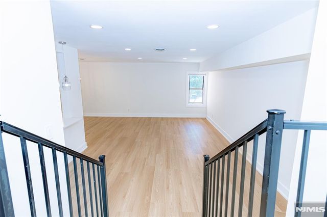 29 Upper Mountain Avenue C2901, Montclair, NJ 07042