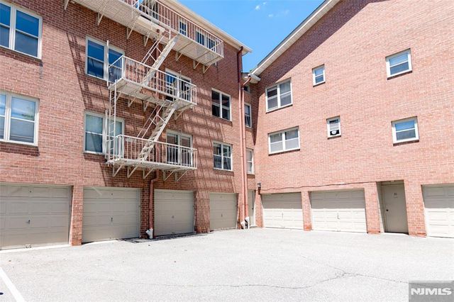29 Upper Mountain Avenue C2901, Montclair, NJ 07042