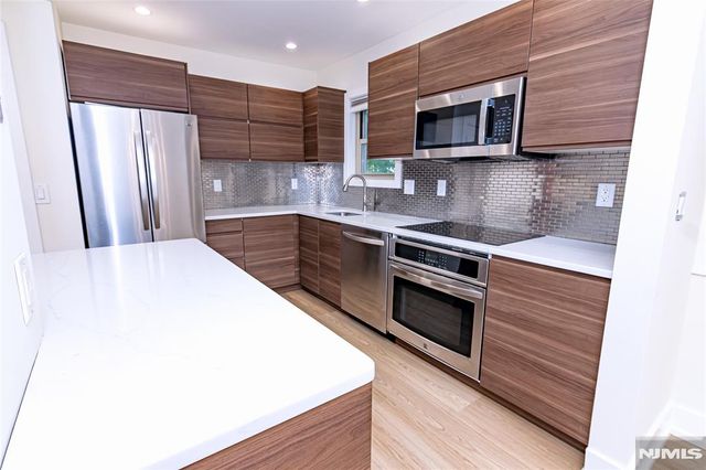 29 Upper Mountain Avenue C2901, Montclair, NJ 07042