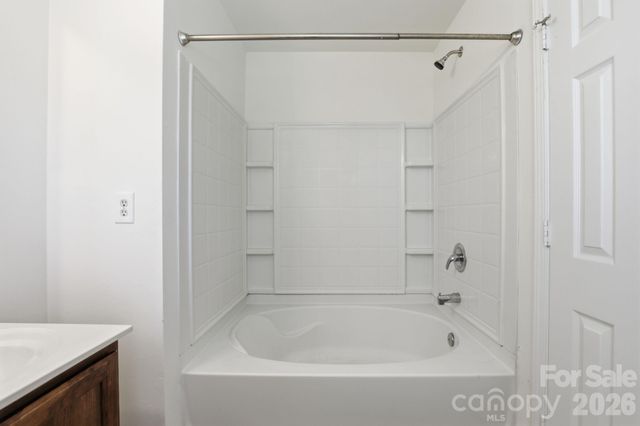 5623 Henderson Oaks Drive, Charlotte, NC 28269