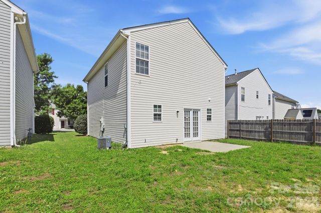 5623 Henderson Oaks Drive, Charlotte, NC 28269