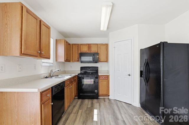5623 Henderson Oaks Drive, Charlotte, NC 28269