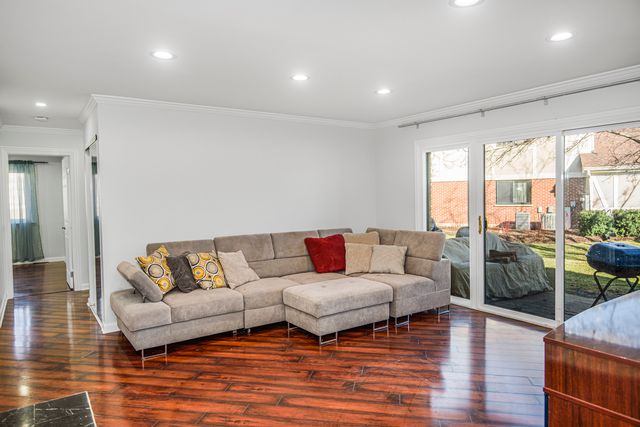 1168 Middlebury Lane A1, Wheeling, IL 60090