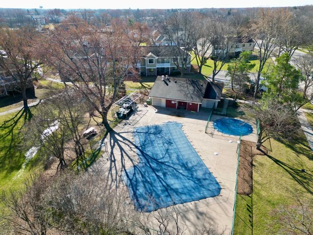 1168 Middlebury Lane A1, Wheeling, IL 60090