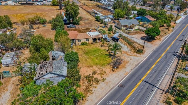 7081 Valley Way, Jurupa Valley, CA 92509