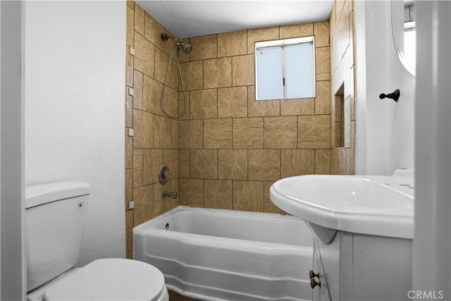7081 Valley Way, Jurupa Valley, CA 92509