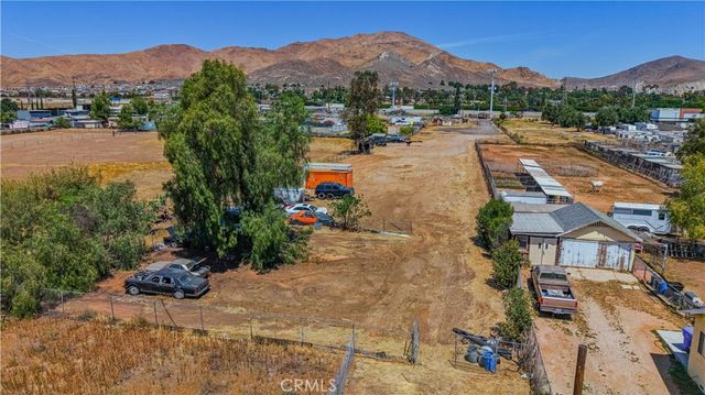 7081 Valley Way, Jurupa Valley, CA 92509