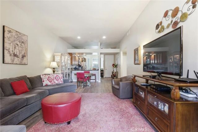 132 W Lemon A, Monrovia, CA 91016