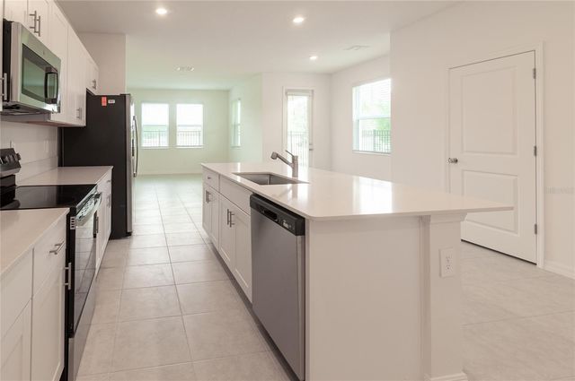 10844 FOWLERS BLUFF COURT, Tampa, FL 33647