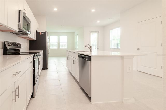 10844 FOWLERS BLUFF COURT, Tampa, FL 33647