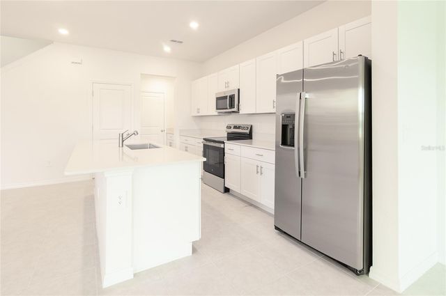 10844 FOWLERS BLUFF COURT, Tampa, FL 33647