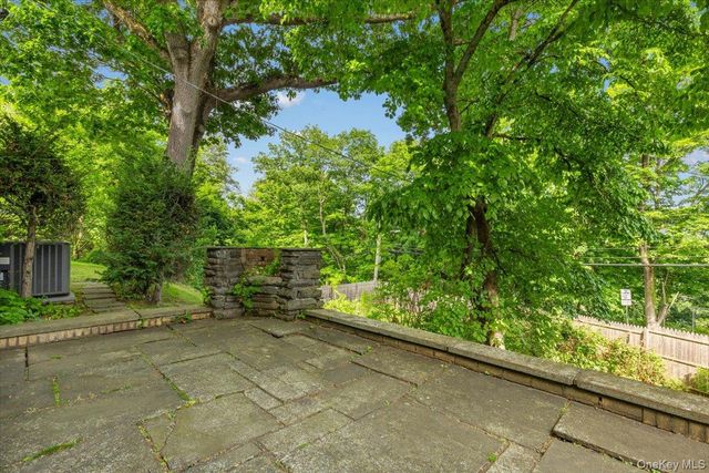 68 Brendon Hill Road, Scarsdale, NY 10583