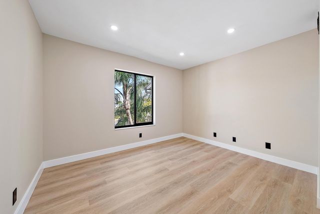 1009 Green Pine Boulevard H3, West Palm Beach, FL 33409