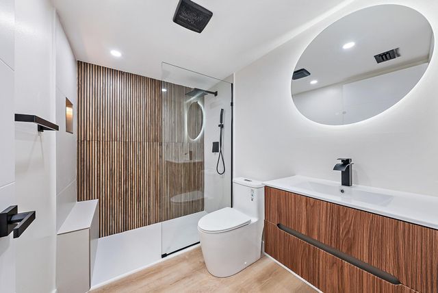 1009 Green Pine Boulevard H3, West Palm Beach, FL 33409