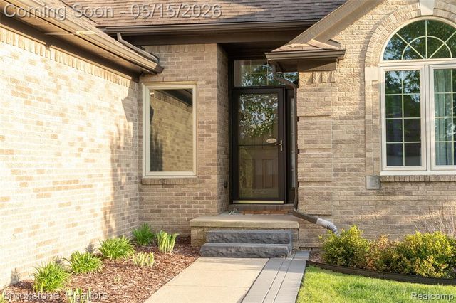 21340 Bunker Drive, Macomb, MI 48042