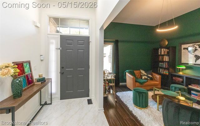 21340 Bunker Drive, Macomb, MI 48042