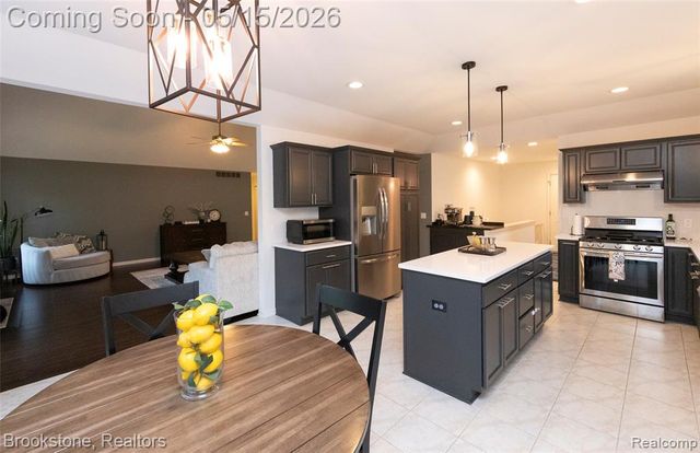 21340 Bunker Drive, Macomb, MI 48042
