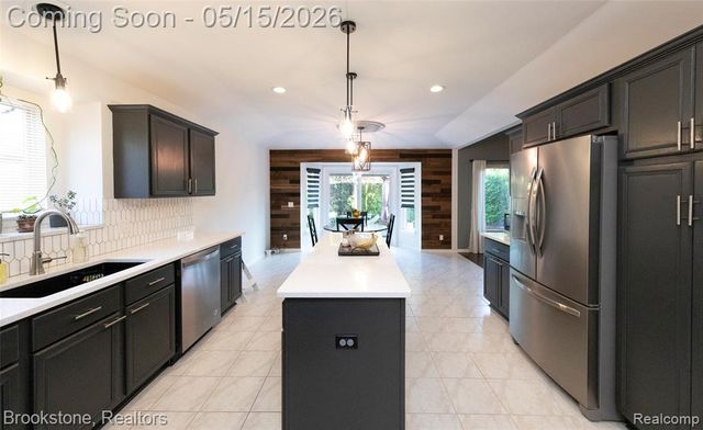 21340 Bunker Drive, Macomb, MI 48042