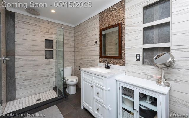 21340 Bunker Drive, Macomb, MI 48042