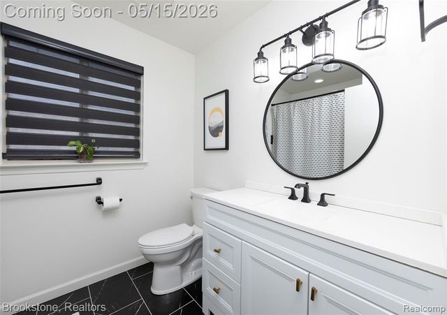 21340 Bunker Drive, Macomb, MI 48042